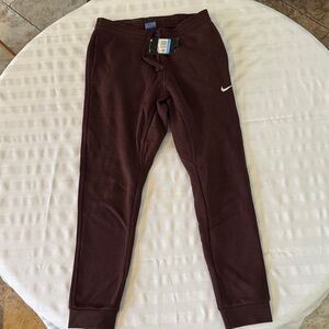 Nike Men’s Burgundy Jogger Sweatpants